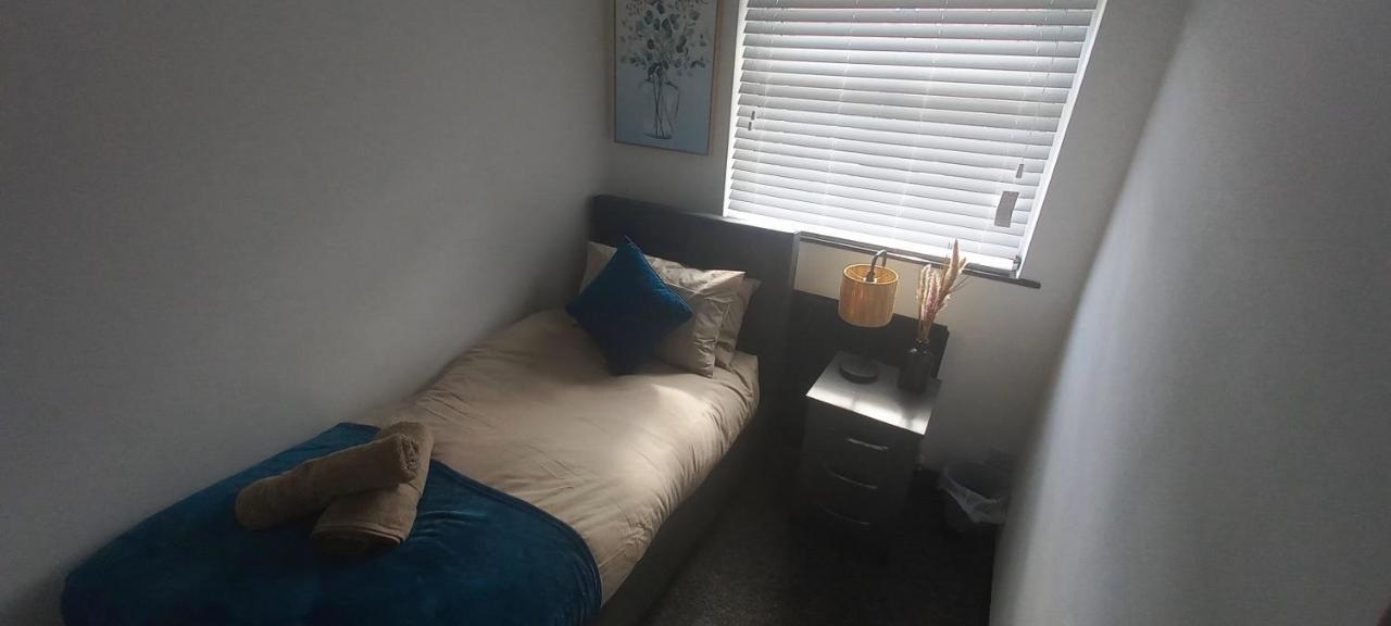 6-Min Walk To New Cross Parking Long Stay Discounts Wolverhampton Ngoại thất bức ảnh